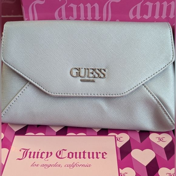 BNWOT Guess Silver Flap Crossbody Purse - Picture 1 of 10